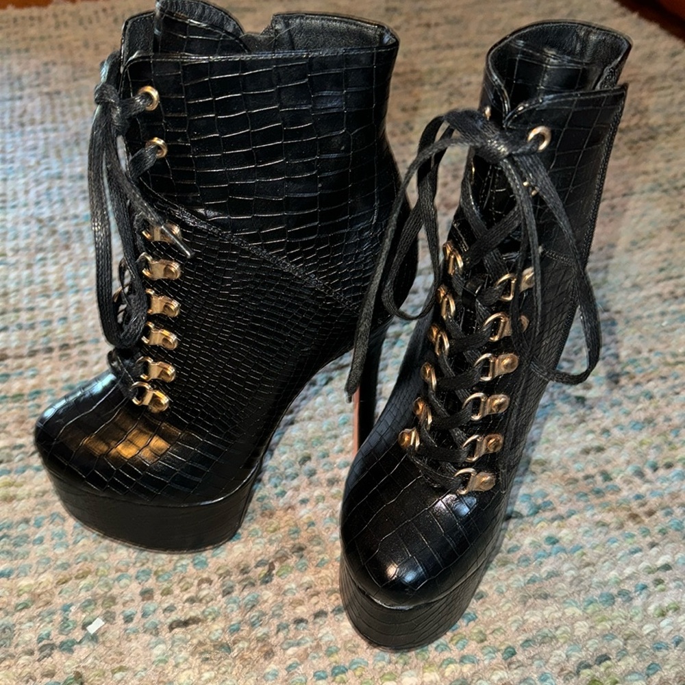 Faux Crocodile pleasers